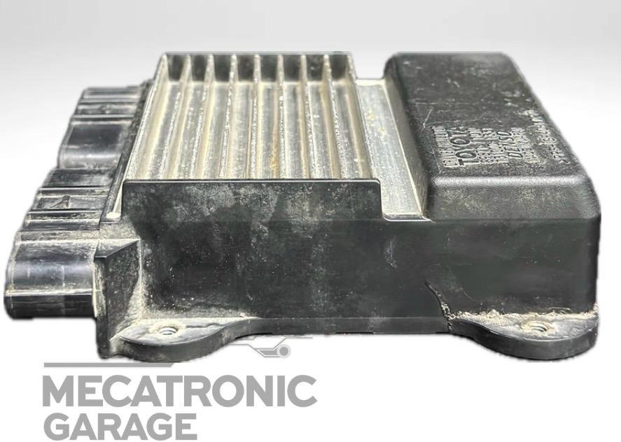Driver de inyectores Toyota 89871-71010 - vista lateral y disipador