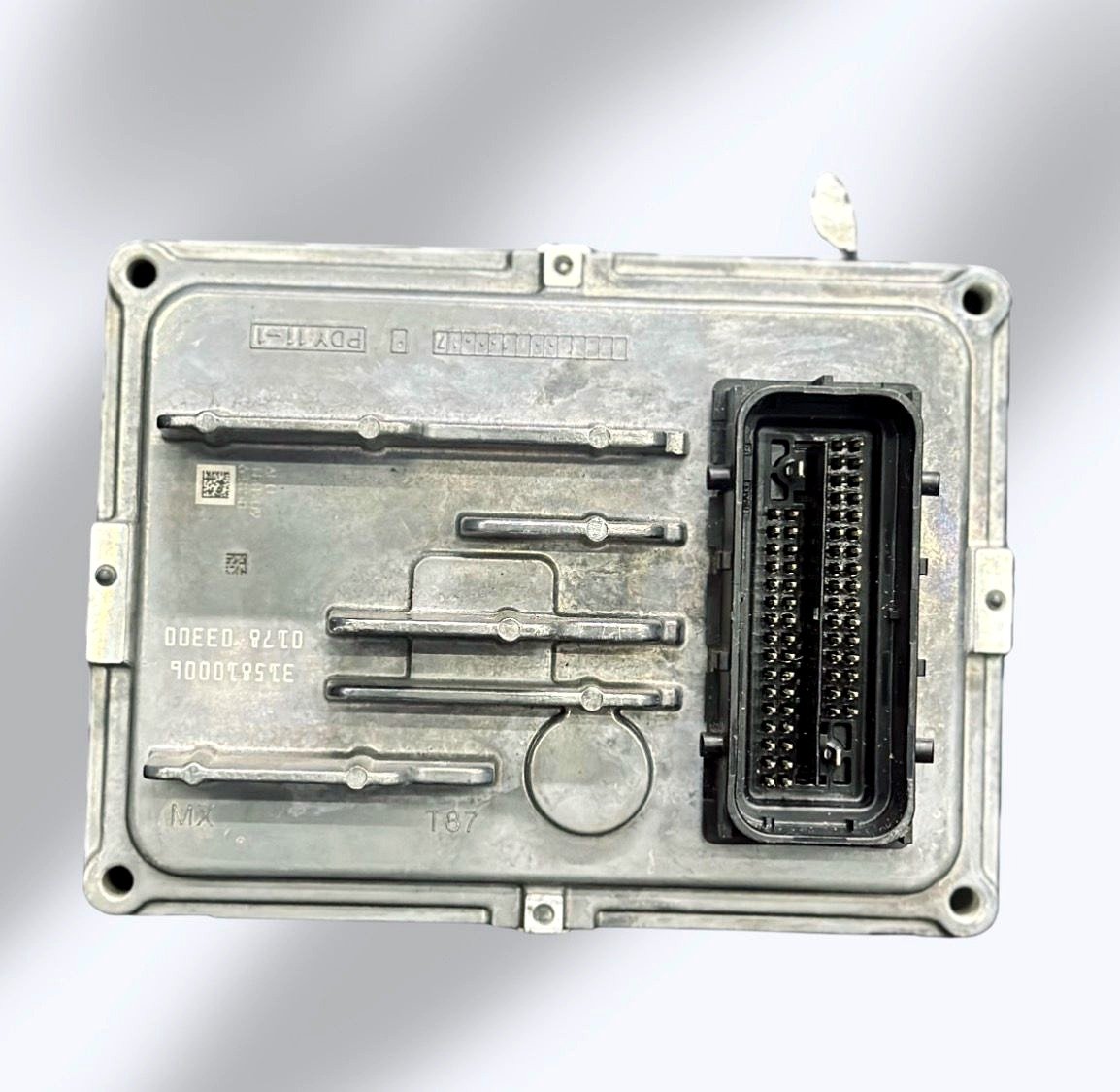 Cara posterior del TCM GM T87A 24285376, carcasa de aluminio