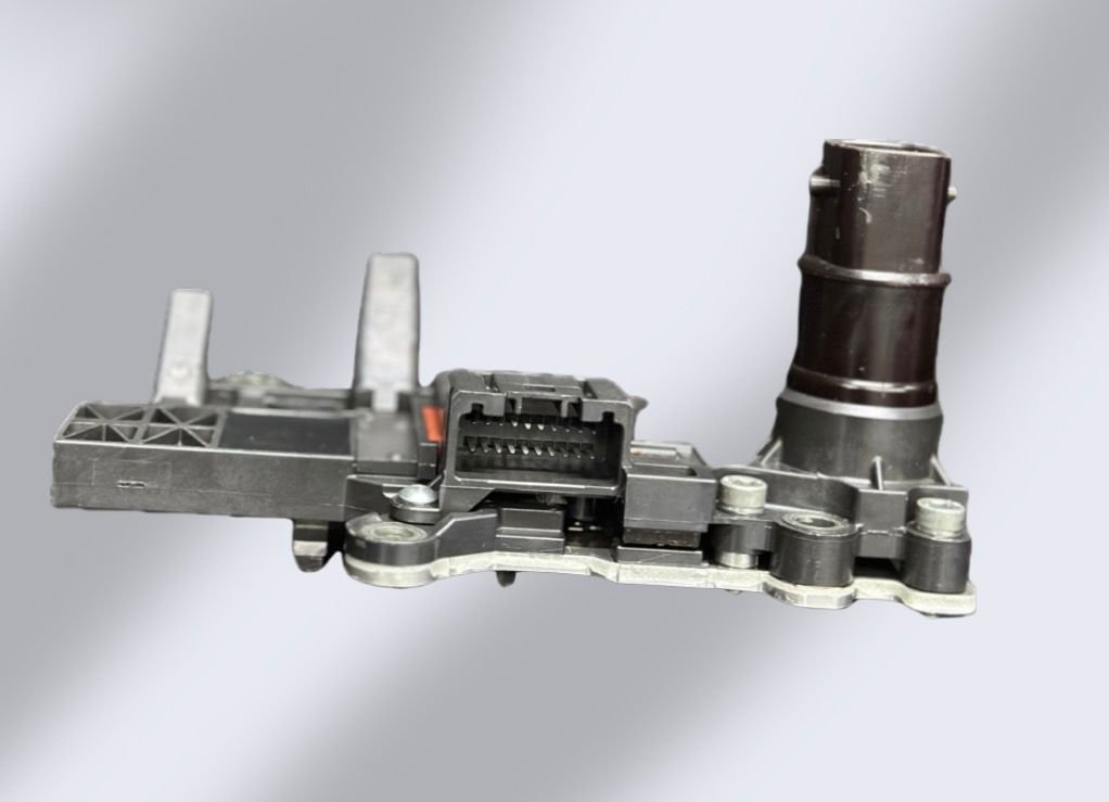 TCM Mazda FW6A-EL K4238 - detalle del conector interno de la transmision