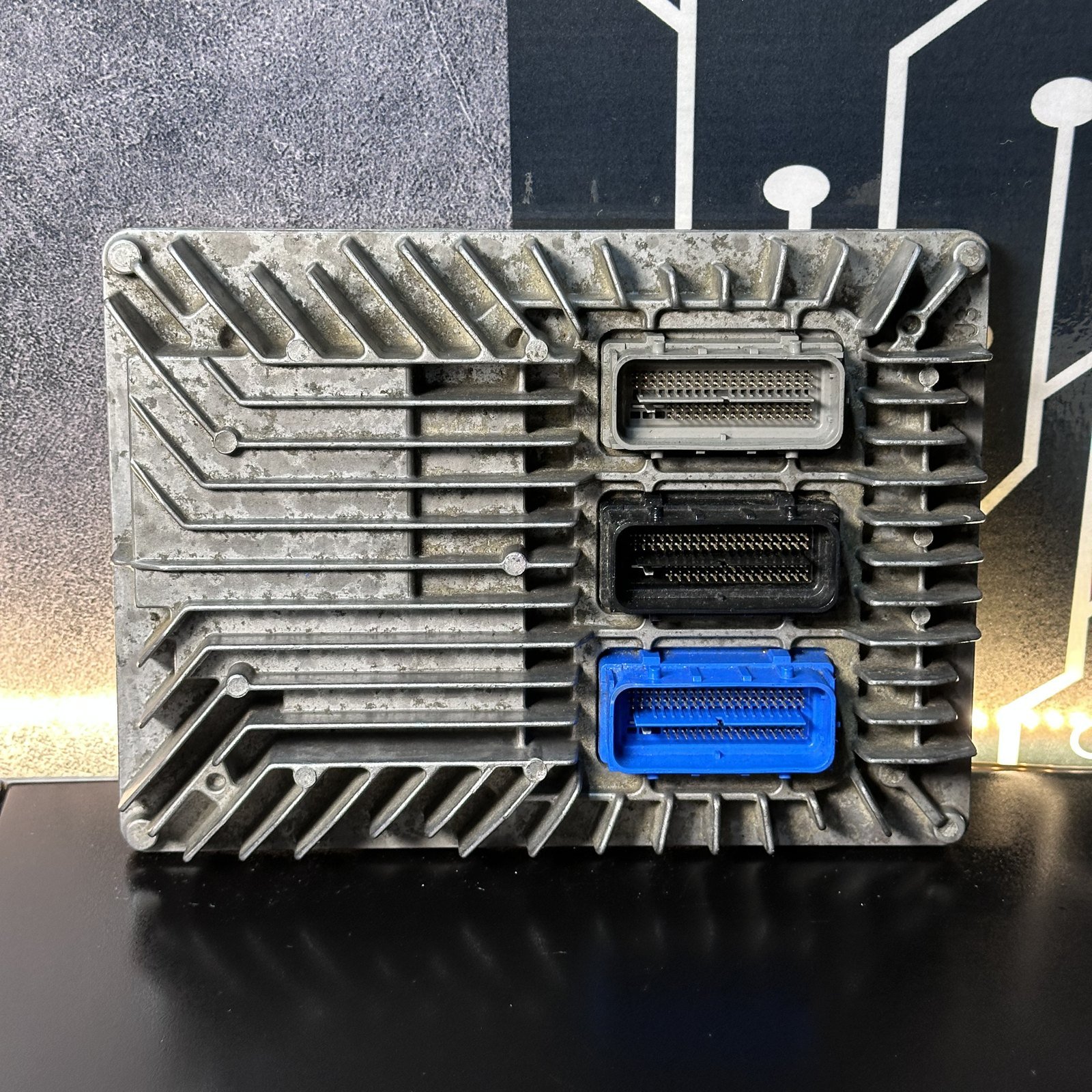 ECU Chevrolet E39 aa69 03 conectores